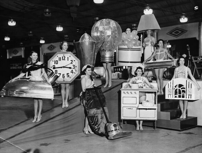 Dancers Costumed As Electrical Appliances At The Los Angeles Electrical Age Exposition In 1936