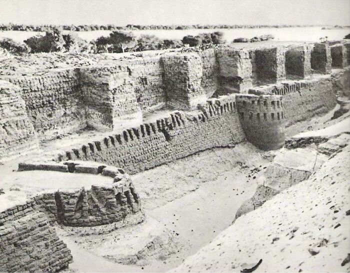 Ancient Egyptian Fortress Of Buhen - Lost To The Aswan Dam (Lake Nasser)