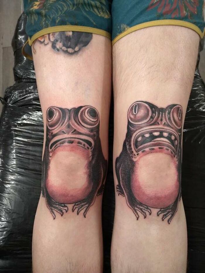 Toads on both knees tattoos 