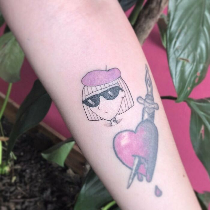 90's girl wearing sunglasses and hat arm Tattoo