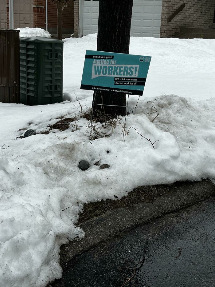 The Customer Had This Sign In Front Of Her House. She Tipped $2