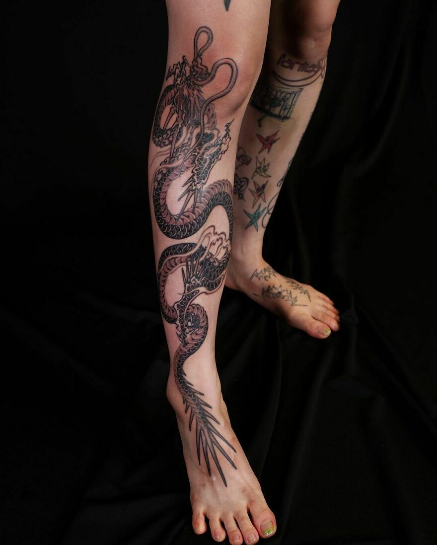 dragon tattoo on knee and shin