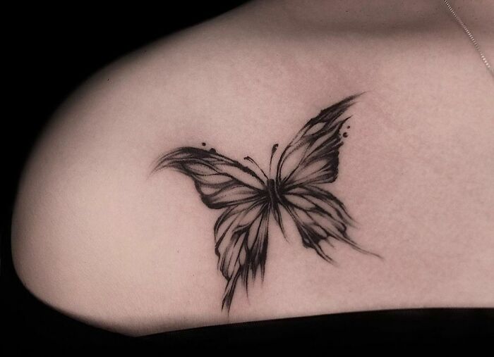 Collarbone Butterfly Piece