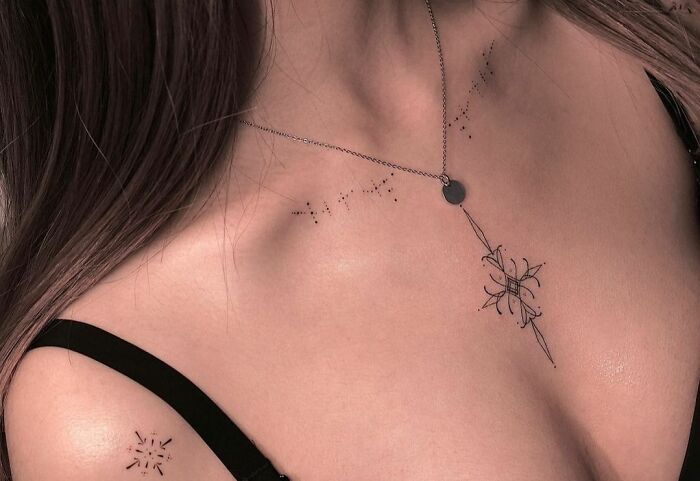 Dainty Dotted Collarbone Tattoos