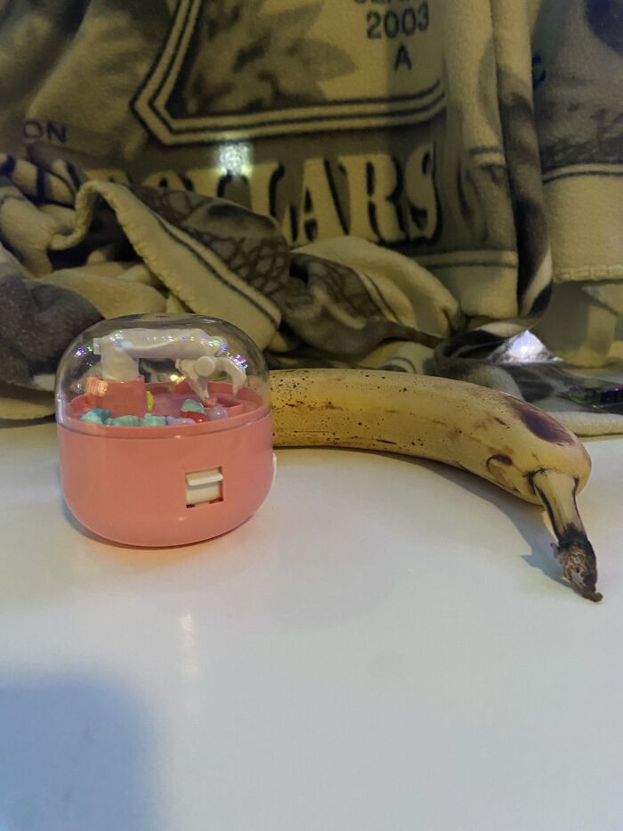 Banana For Scale: Tiny Claw Machine That Works!