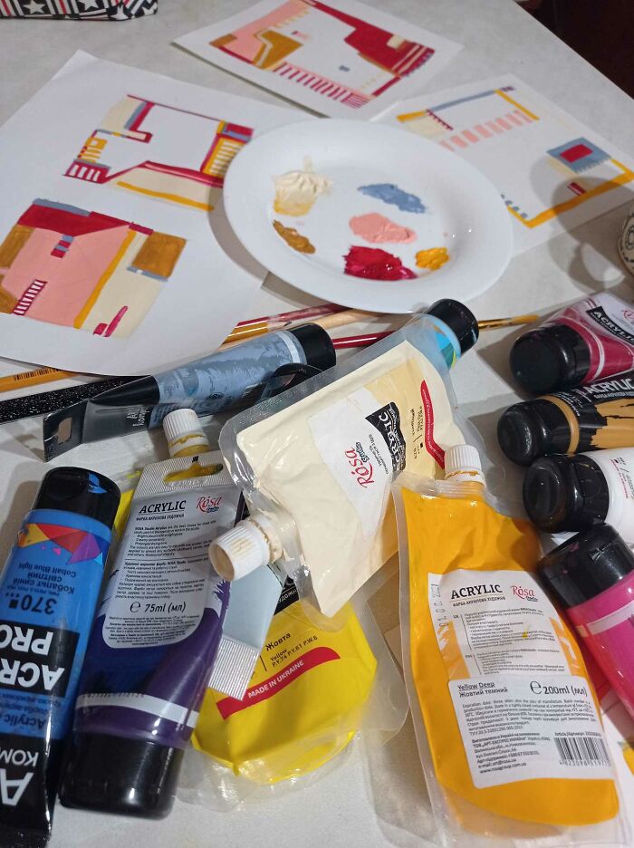 Abstract Art And Quick Sketches Are The Motivations Of Life For This Artist From The Frontline Zone In Ukraine (14 Pics) Abstract Art And Quick Sketches Are The Motivations Of Life For This Artist From The Frontline Zone In Ukraine (14 Pics)