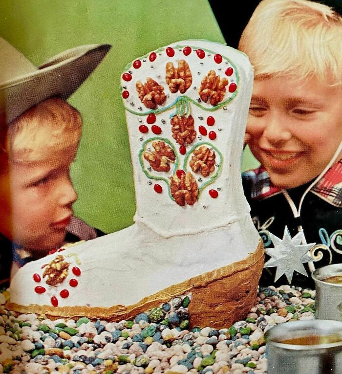 Buckeroo Boot (The Good Housekeeping Book Of Cake Decorating, 1961)