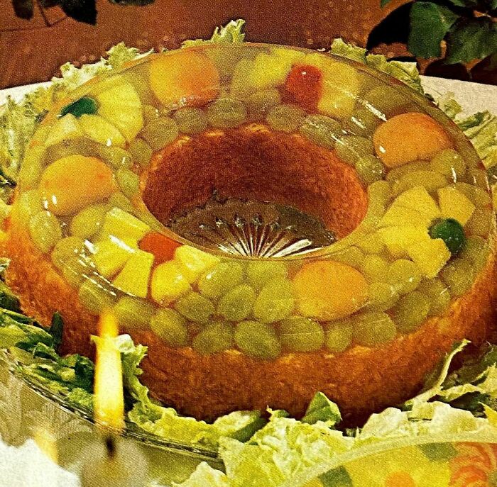 Party Time Ring Mold (The Wilton Yearbook Of Cake Decorating, 1978)