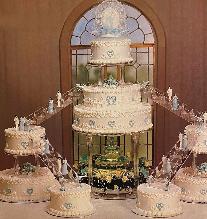 Rhapsody In Blue Wedding Cake (1989 Wilton Yearbook Cake Decorating!)