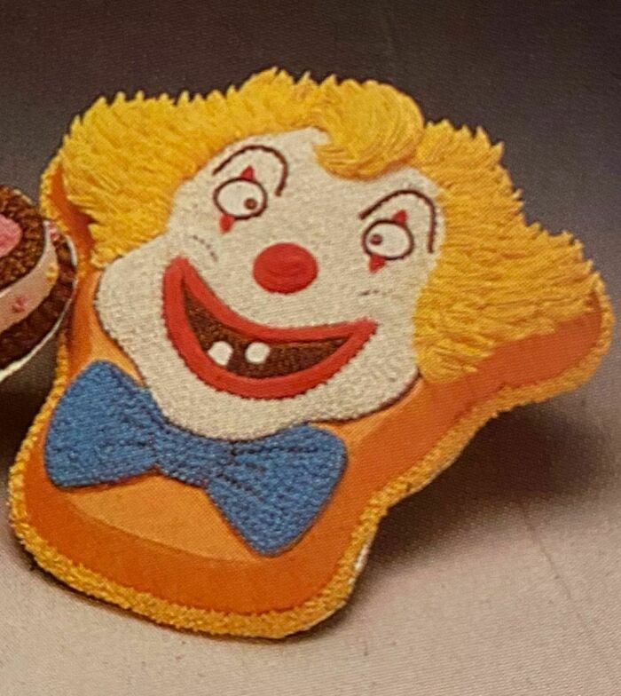 Clown Cake (1989 Wilton Yearbook Cake Decorating!)
