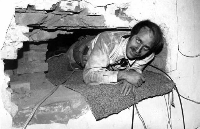 A Technical Security Officer From The Us Diplomatic Security Service Crawls Out Of A Tunnel After The Discovery Of A Hidden Soviet Listening Post Inside The Us Embassy In Moscow In 1978