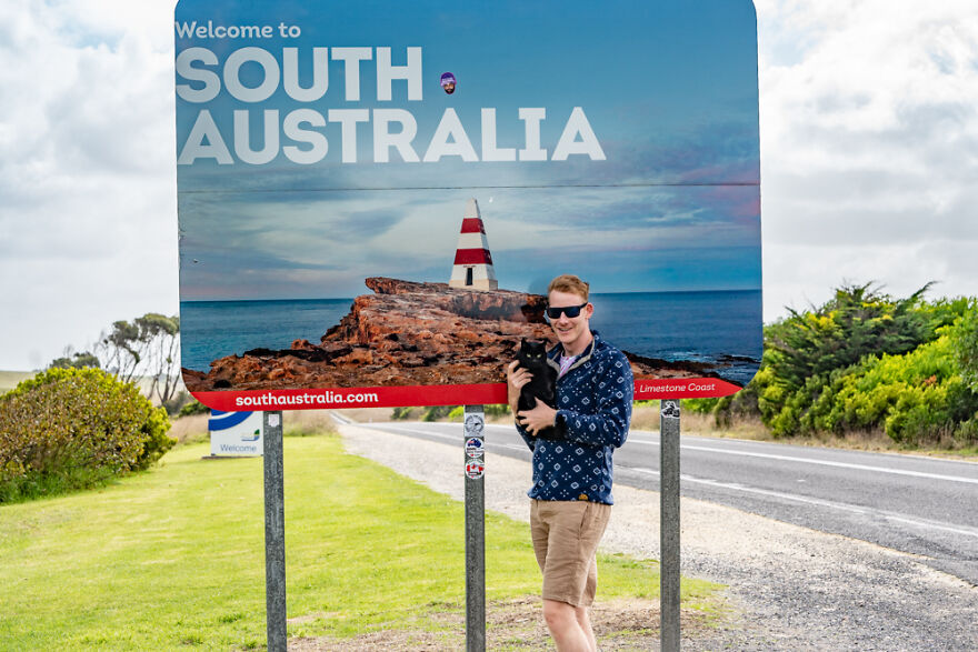 I Started Traveling Around Australia In A Campervan With My Cat Willow, And My Whole Life Changed