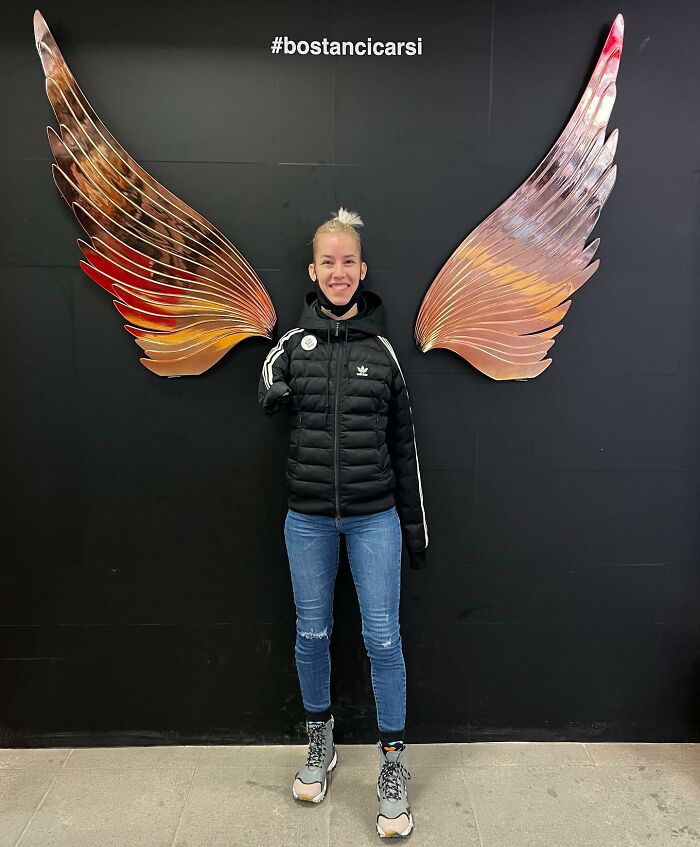 ‘The Girl With Wings’: Dejana Backo, A Woman Born Without Arms, Proves That No Challenge Is Impossible