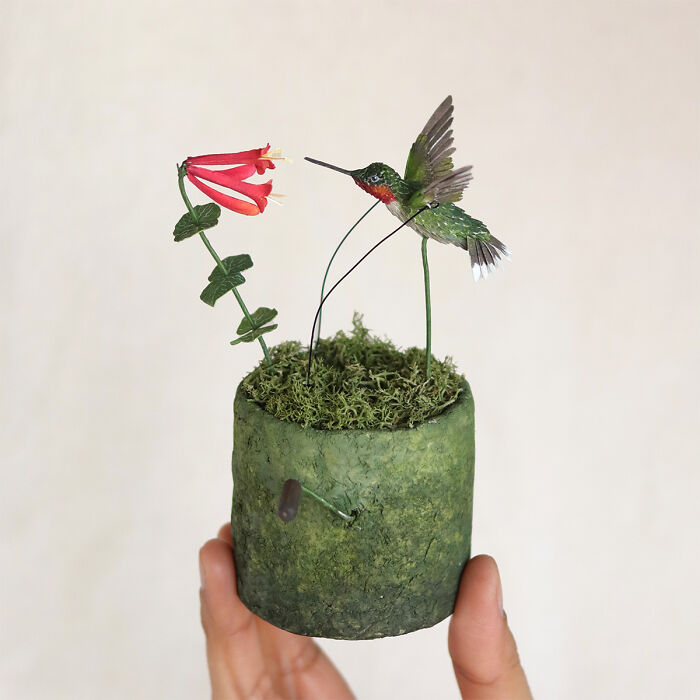 Coral Dreams: My Miniature Paper Automata Sculpture Of A Flying Ruby-Throated Hummingbird (4 Pics) Coral Dreams: My Miniature Paper Automata Sculpture Of A Flying Ruby-Throated Hummingbird (4 Pics)