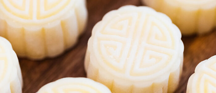Snowy Mooncake, Chinese