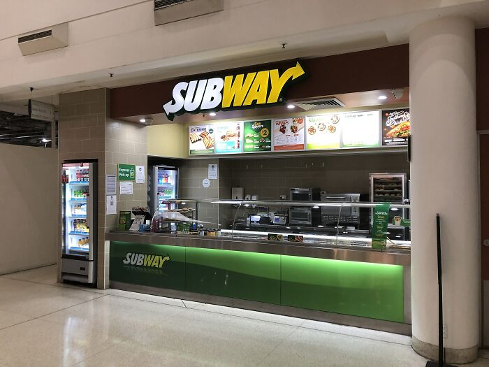 The front of a Subway store 