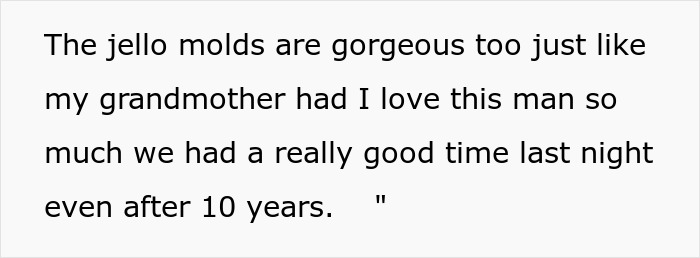 Man Helps A Random Customer Who Happens To Be “The Least Romantic Man On The Planet” Pleasantly Surprise His Wife With A Thoughtful Gift Man Helps A Random Customer Who Happens To Be “The Least Romantic Man On The Planet” Pleasantly Surprise His Wife With A Thoughtful Gift