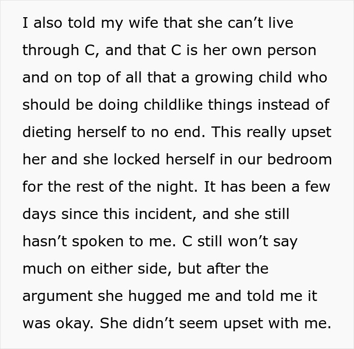 Dad Calls Out Wife And Puts An End To Her Unhealthy Obsession With Their 14-Year-Old Daughter's "Pageant-Ready" Looks, Wonders If He's A Jerk Dad Calls Out Wife And Puts An End To Her Unhealthy Obsession With Their 14-Year-Old Daughter's "Pageant-Ready" Looks, Wonders If He's A Jerk