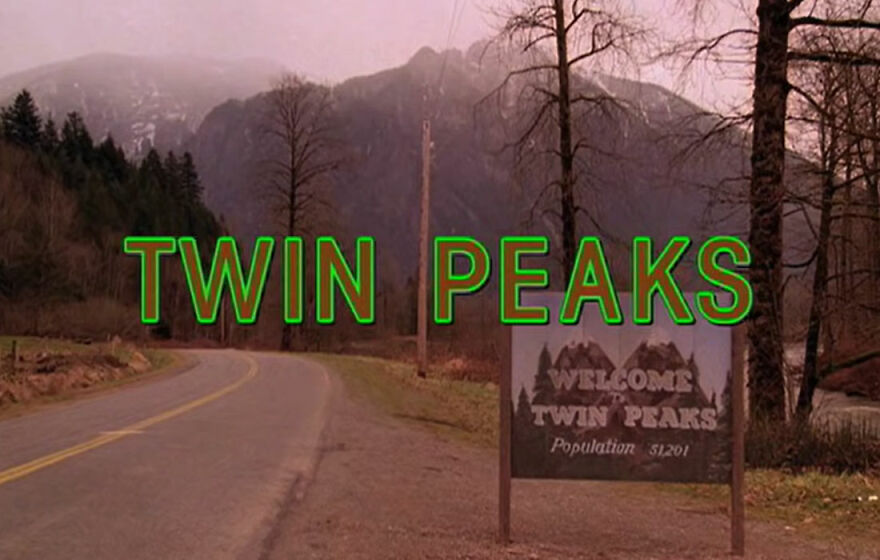 Intro scene from "Twin Peaks" tv show