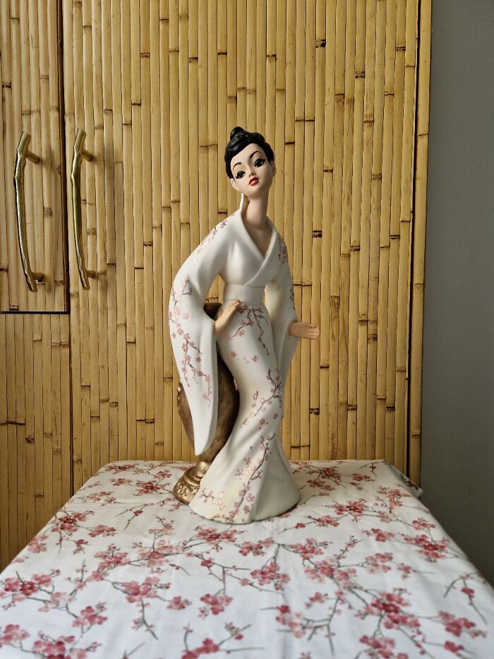 This Was Really Battered And The Paint Peeling. I Sanded, Filled Lots Of Cracks And Re-Painted