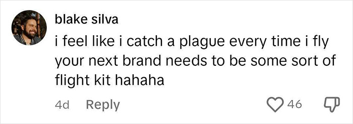 Man Sits In The Wrong Seat, Accidentally Plays Titanic Music Out Loud And Realizes Kate Winslet Is Sitting Next To Him Man Sits In The Wrong Seat, Accidentally Plays Titanic Music Out Loud And Realizes Kate Winslet Is Sitting Next To Him