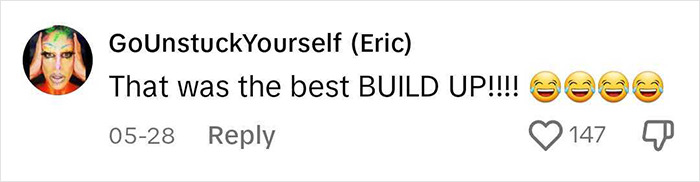 Man Sits In The Wrong Seat, Accidentally Plays Titanic Music Out Loud And Realizes Kate Winslet Is Sitting Next To Him Man Sits In The Wrong Seat, Accidentally Plays Titanic Music Out Loud And Realizes Kate Winslet Is Sitting Next To Him
