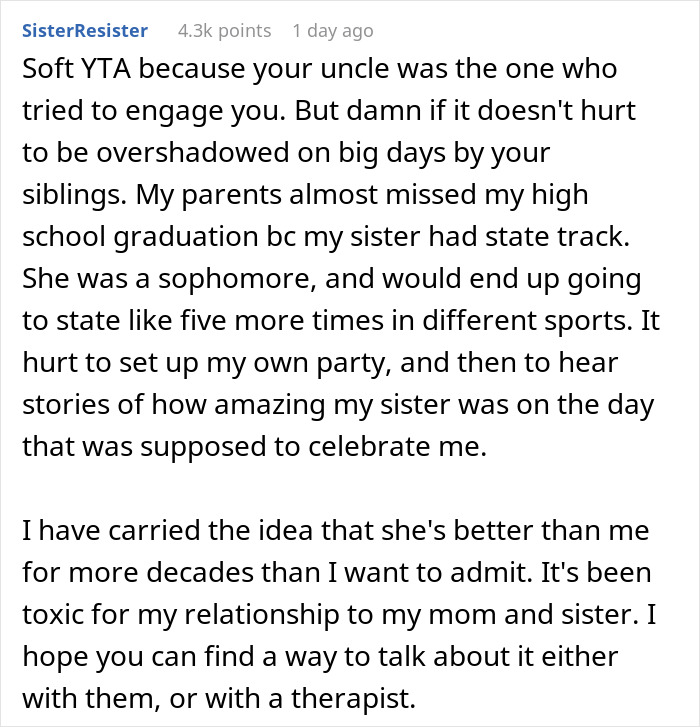 Teen Loses It At Graduation Dinner With Family When The Table Talk Revolves Only Around Her Sister Teen Loses It At Graduation Dinner With Family When The Table Talk Revolves Only Around Her Sister