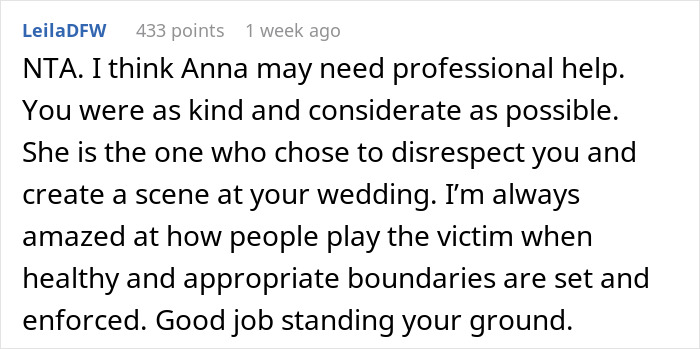 “She Was Escorted Out The Door Screaming”: Guest Hell-Bent On Wearing Purple Clashes With Bride “She Was Escorted Out The Door Screaming”: Guest Hell-Bent On Wearing Purple Clashes With Bride