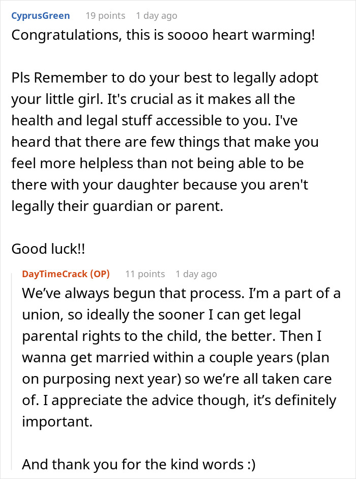 People Online Are Cheering For This Guy Who Just Wanted To Help A Childhood Friend Out And Accidentally Fell Into A Family With Her People Online Are Cheering For This Guy Who Just Wanted To Help A Childhood Friend Out And Accidentally Fell Into A Family With Her