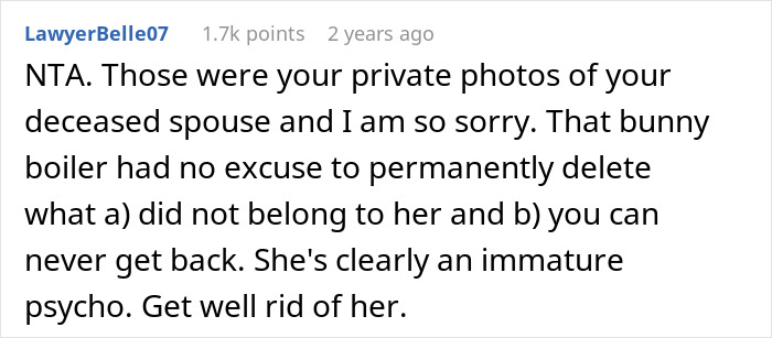 Guy Finds Out His GF Deleted All The Pics Of His Late Wife While He Was In The Shower, Kicks Her Out Of The House