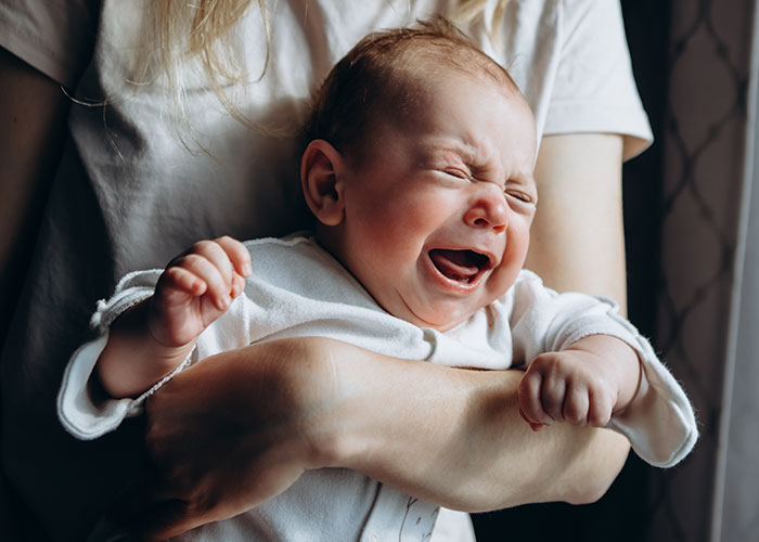 Mom 'Kidnaps' Her Own Child To Prove To Her Husband How Incompetent And Lazy He Is Mom 'Kidnaps' Her Own Child To Prove To Her Husband How Incompetent And Lazy He Is