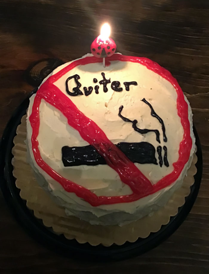 My Boyfriend Designed This Cake For My One-Year Anniversary From Quitting Cigarettes