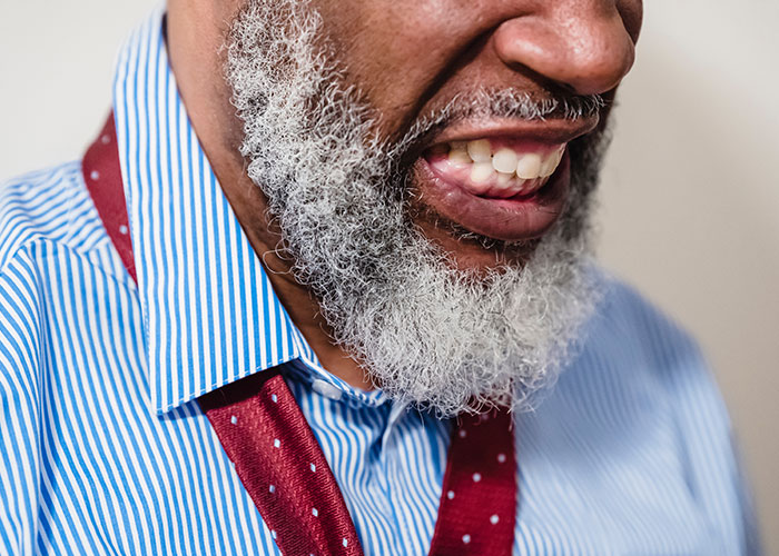 Man Cheats On Fiancé With An Ex, Demands She Return His $190 Engagement Ring, So She Does, Infuriating Him Endlessly