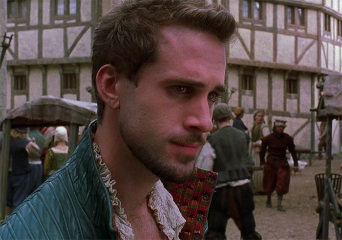 Joseph Fiennes in the movie Shakespeare In Love