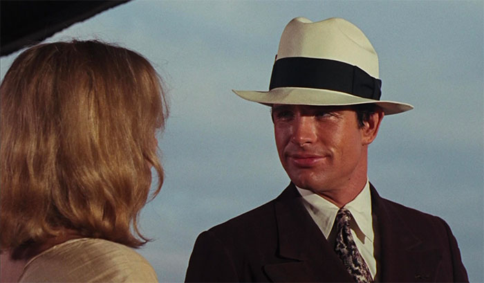 Warren Beatty and Faye Dunaway in movie Bonnie and Clyde