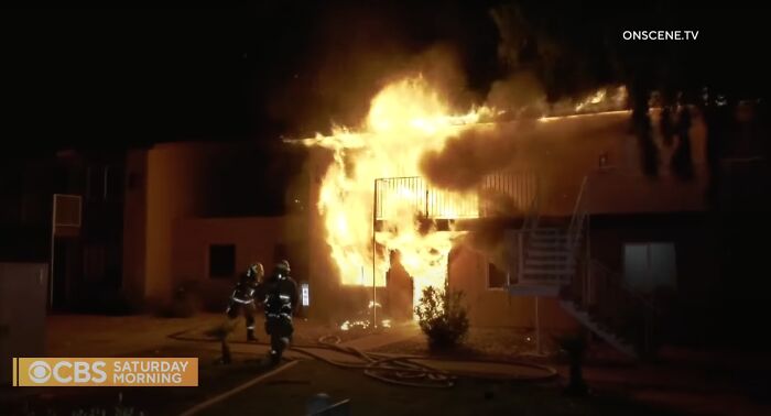 “I Got You”: A Homeless Man Rescues Family As They Jump From A Burning Building “I Got You”: A Homeless Man Rescues Family As They Jump From A Burning Building