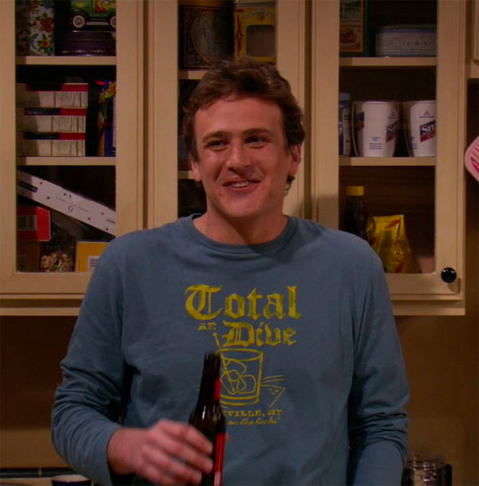  Marshall Eriksen drinking beer and smiling