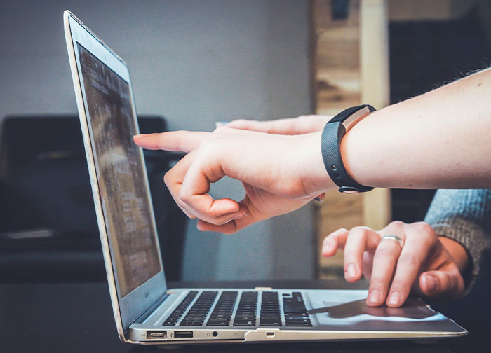 “I Was So Confused”: Wife Wonders If She’s A Jerk For Refusing To Wear Husband’s “Hilarious” Yet Humiliating Gift