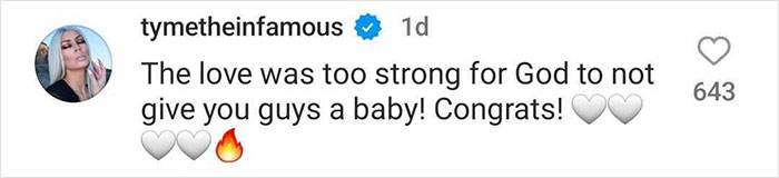 44-Year-Old Kourtney Kardashian Announces Her Pregnancy At Blink-182 Concert And Shows Off Her Baby Bump 44-Year-Old Kourtney Kardashian Announces Her Pregnancy At Blink-182 Concert And Shows Off Her Baby Bump