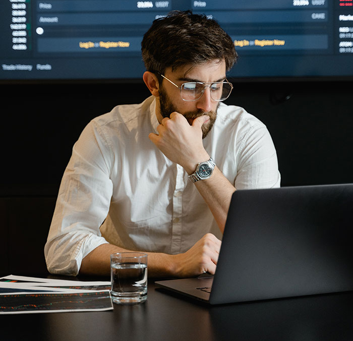 "I Am Not Allowed By Threat Of Legal Action To Be Involved In Their Affairs": Guy Does Exactly As His Ex-Boss Instructed