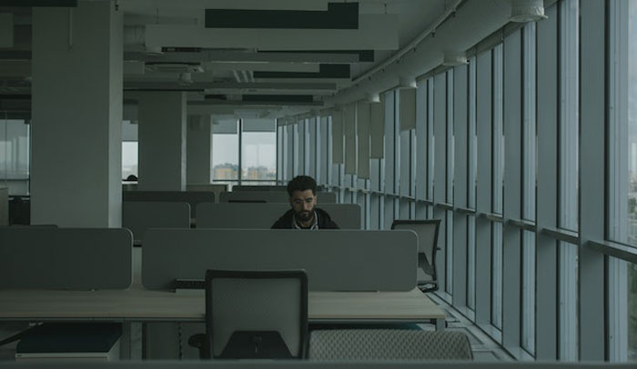 “Someone Parked Their RV In The Parking Lot”: Store Manager Authorizes All Overtime, Workers Use Every Minute Of It