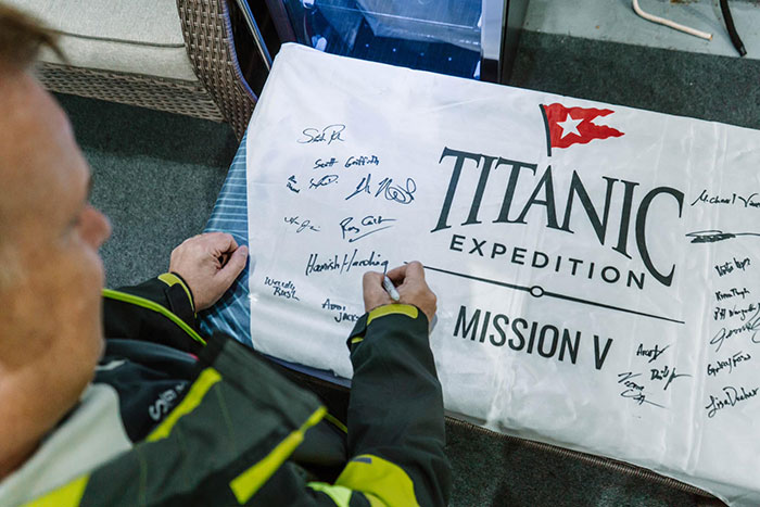 Missing Titanic Tourist Submarine With Billionaire Aboard Is Still Nowhere To Be Found While It Only Has Up To 96 Hours Of Oxygen