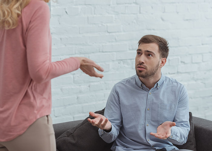 Pregnant Mom Of 5 Threatens To Kick Her Oldest Son Out For Not Helping With The Kids, Another Son Finds Her Post Online And Exposes Her Dirty Laundry