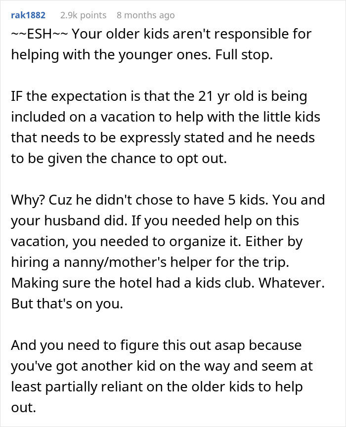 Pregnant Mom Of 5 Threatens To Kick Her Oldest Son Out For Not Helping With The Kids, Another Son Finds Her Post Online And Exposes Her Dirty Laundry