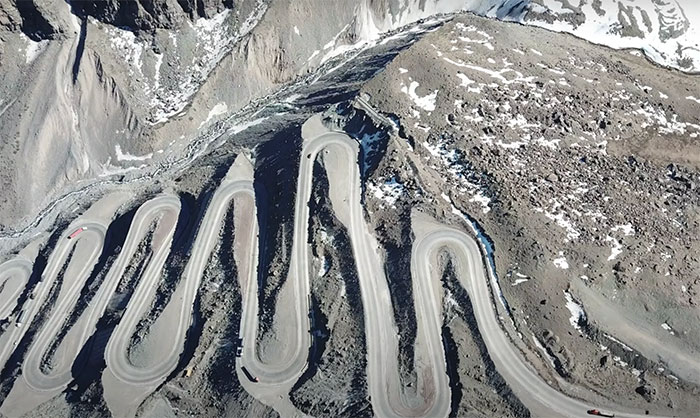 Picture of El Caracol road in Chile and Argentina