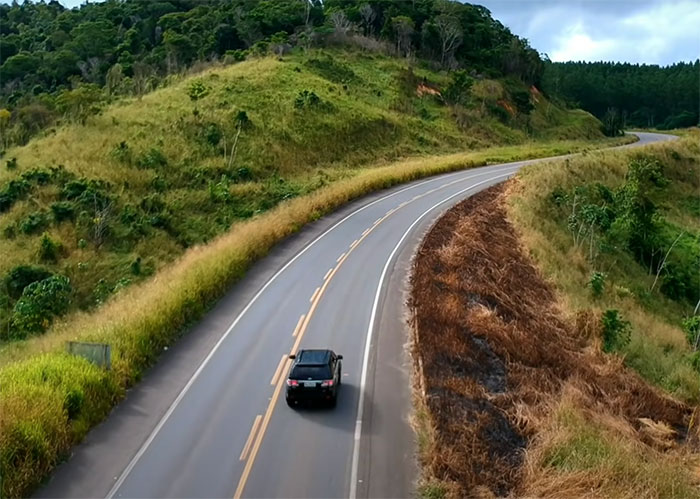 Picture of person driving on Rodovia Da Morte road in Brazil