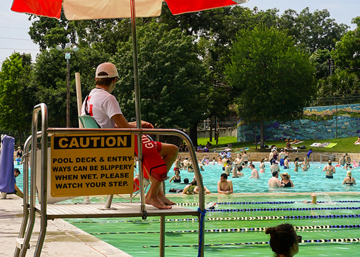 “This Situation Is Driving Me Crazy”: Mom Vents Online About The Unfair Way She And Her Toddler Were Treated At Her Sister’s Home, Receives Backlash Instead