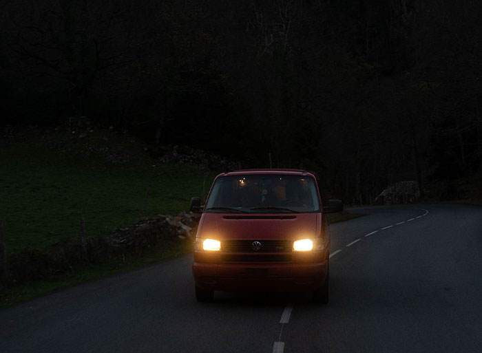 "I See Flashing Lights In My Rearview": Tailgater Learns His Lesson The Hard Way As It Leads To Police Intervention "I See Flashing Lights In My Rearview": Tailgater Learns His Lesson The Hard Way As It Leads To Police Intervention