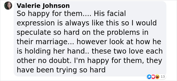 44-Year-Old Kourtney Kardashian Announces Her Pregnancy At Blink-182 Concert And Shows Off Her Baby Bump 44-Year-Old Kourtney Kardashian Announces Her Pregnancy At Blink-182 Concert And Shows Off Her Baby Bump