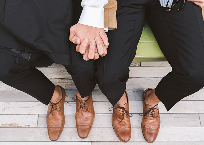 Bride Doesn't Want Brother's Husband "Ruining The Aesthetic" In Wedding Photos, Is Surprised When They Leave The Party Bride Doesn't Want Brother's Husband "Ruining The Aesthetic" In Wedding Photos, Is Surprised When They Leave The Party